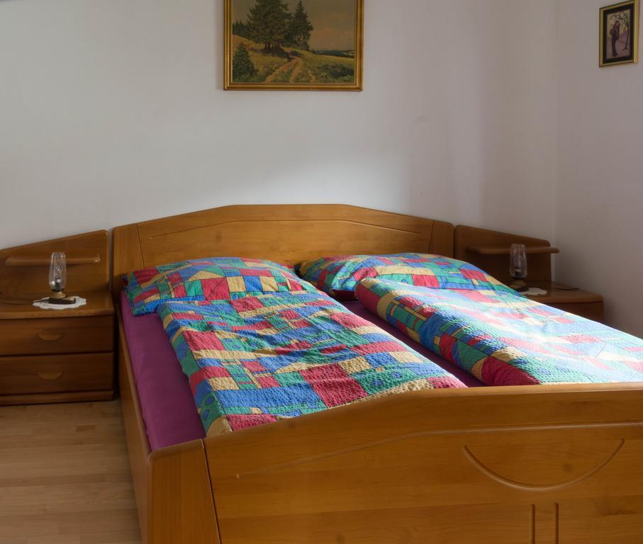 Ganhoer- Fam. Kaar Wintersdorf Habitación foto