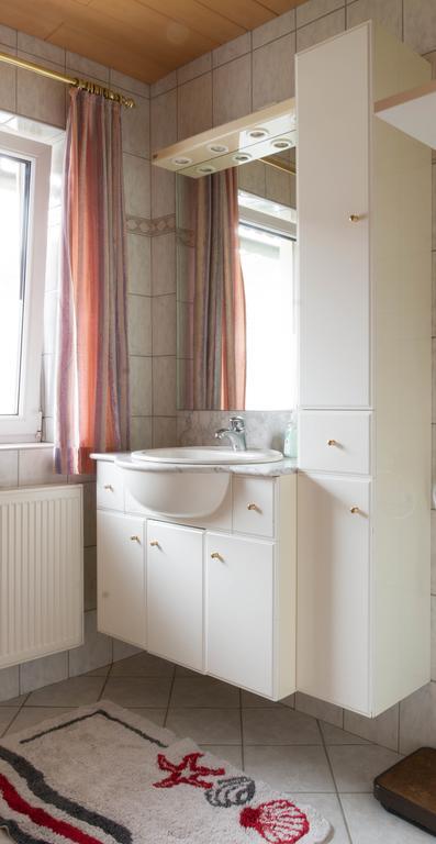 Ganhoer- Fam. Kaar Wintersdorf Habitación foto