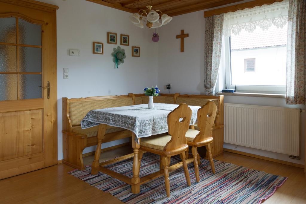 Ganhoer- Fam. Kaar Wintersdorf Habitación foto